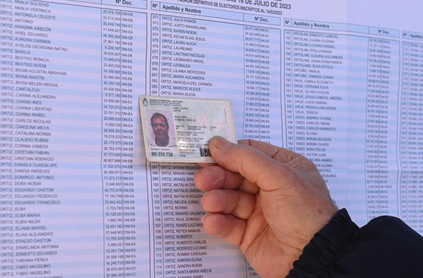  Iniciaron las elecciones para gobernador de Chubut, tras superarse obstáculos por mal clima