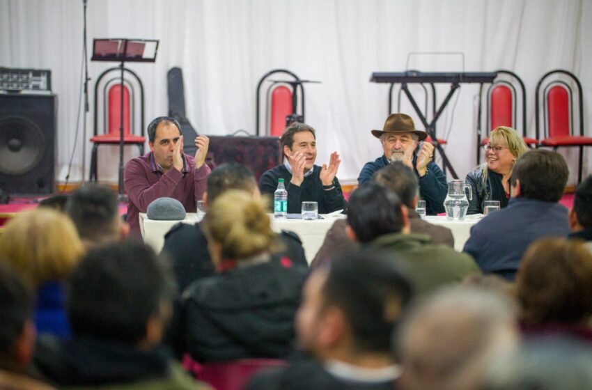  Othar Macharashvili y Juan Pablo Luque se reunieron con pastores y fieles de las iglesias evangélicas