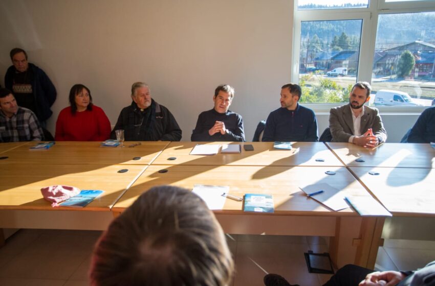  Juan Pablo Luque y Juan Peralta se reunieron con la Sociedad Rural de Esquel