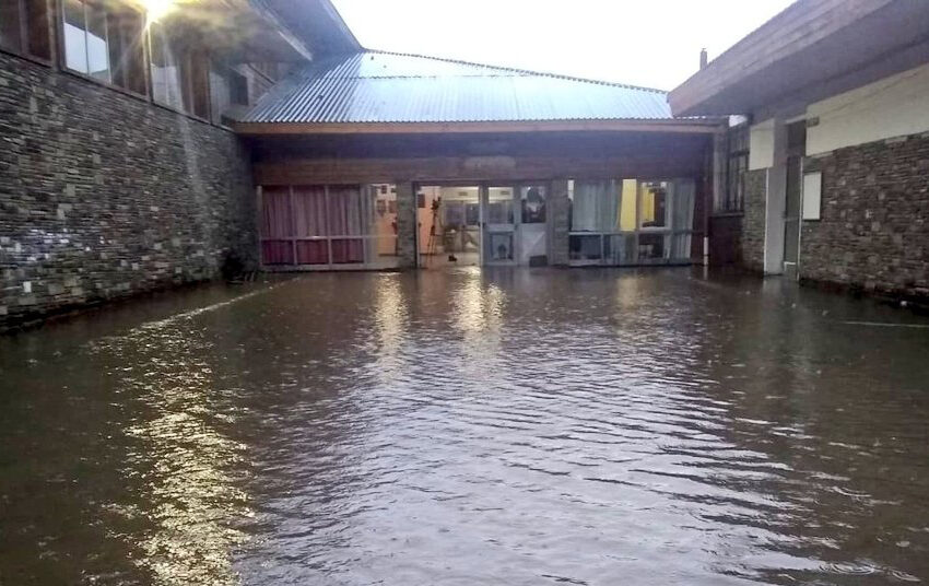  Provincia envió asistencia a vecinos afectados por el temporal de lluvia en Esquel