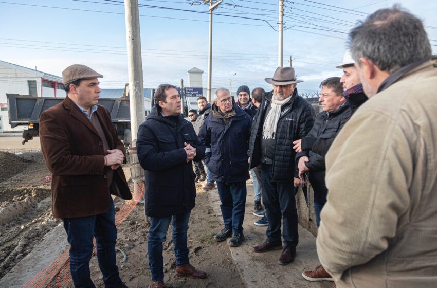  Juan Pablo Luque y Othar Macharashvili recorrieron obras en el barrio San Cayetano