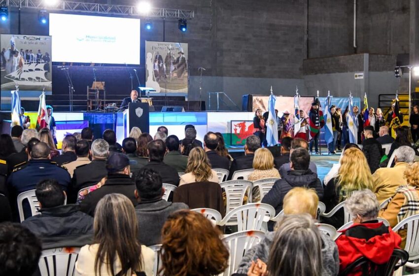  Autoridades provinciales acompañaron el acto central del 158° aniversario de Puerto Madryn