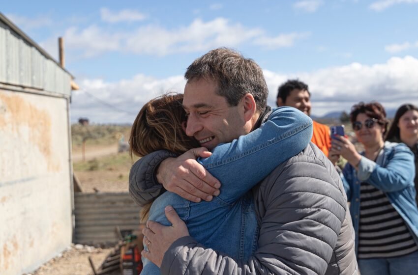  Luque recorrió la obra de la red de agua en el sector “El Faro”