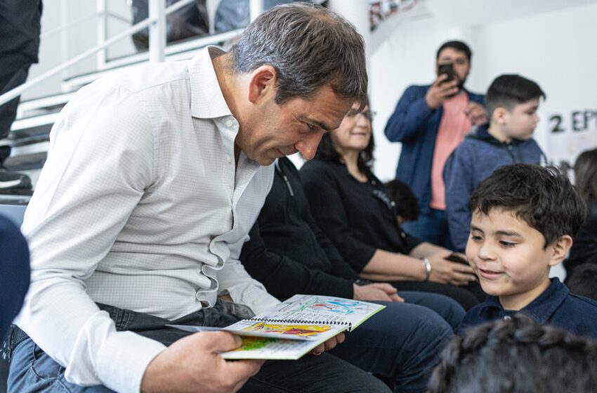  Luque junto a PAE presentaron el programa de Fundación Leer para los niños de la Escuela Municipal