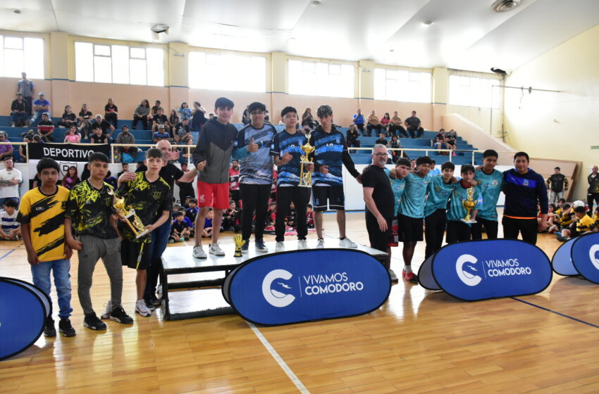  Juegos Comunitarios: El fútbol barrial tuvo su cierre anual y premiación