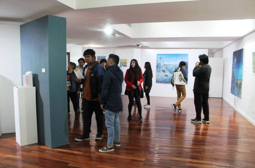  Sincronía Artística: Una muestra que exhibe el arte visual emergente de Comodoro