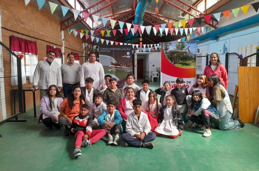  JUNTO A LAS ESCUELAS N°14 y N°180 RECIBIMOS EL TALLER “TURISMO, PATRIMONIO Y ESCUELA”