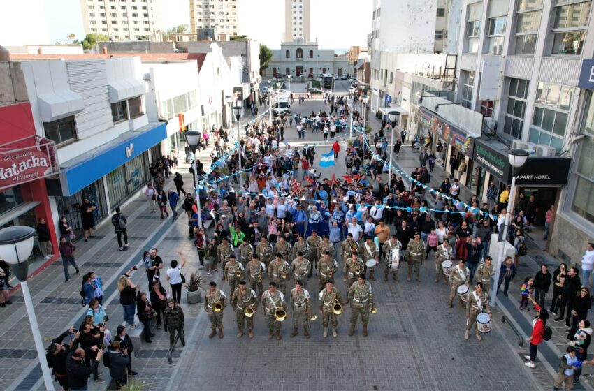  La calle 9 de Julio se vistió de fiesta por el Día de la Tradición
