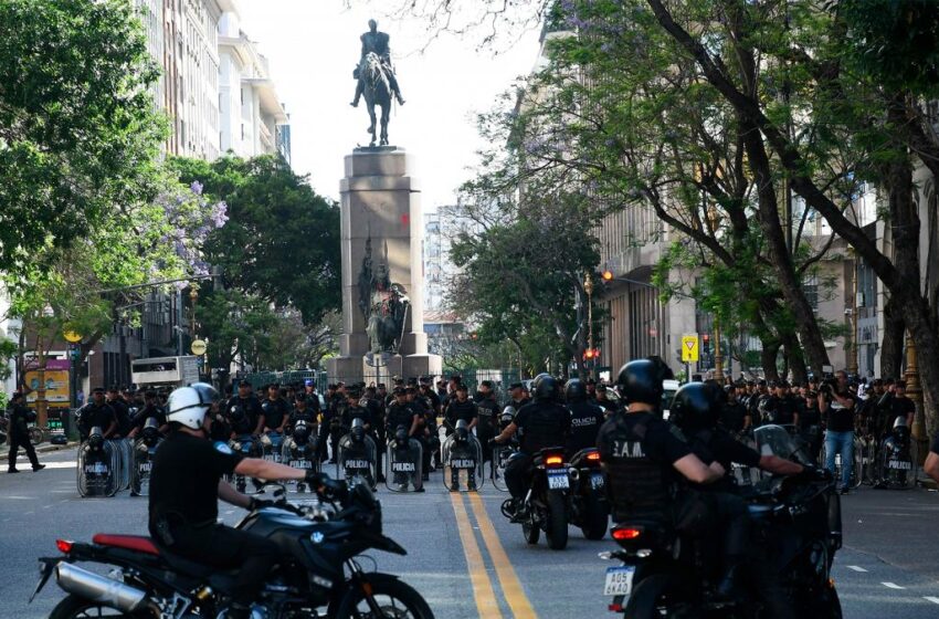  Bullrich pidió a las fuerzas de seguridad que calculen el costo del protocolo