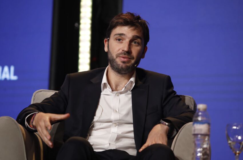  Torres en la 29° Conferencia Industrial de la UIA: «Para fortalecer la industria necesitamos una generación educada y capacitada»