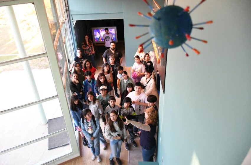  Más de 300 niños y adolescentes pasaron aprendieron en el programa Arte, Ciencia y Conocimiento 