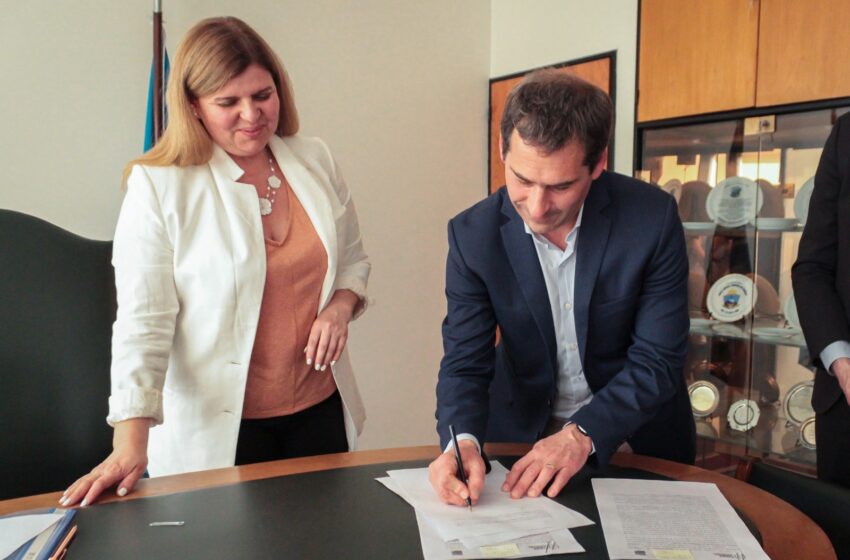  Luque y Banfi firmaron un convenio histórico para la devolución del edificio de Tribunales