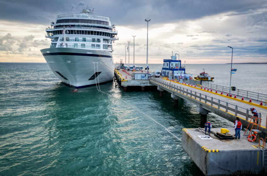  Temporada de Cruceros en Chubut: arribó el Viking Júpiter a Puerto Madryn