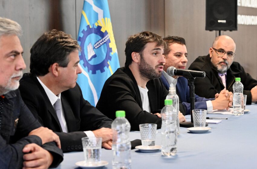  Torres anunció el pago del aguinaldo para el jueves y adelantó que el próximo miércoles presentará informes de la situación financiera de la provincia