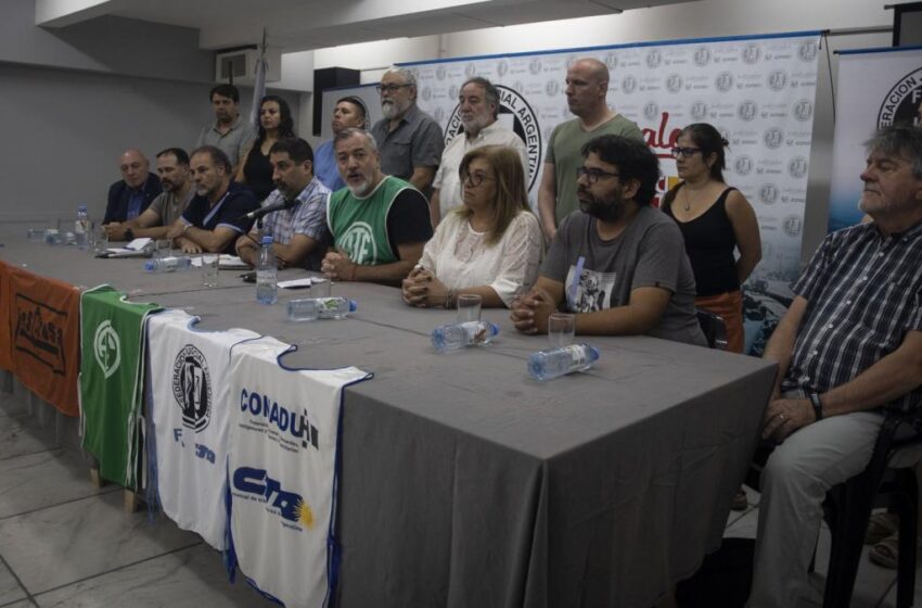  Gremios estatales anunciaron una jornada nacional de lucha «en defensa del empleo público»