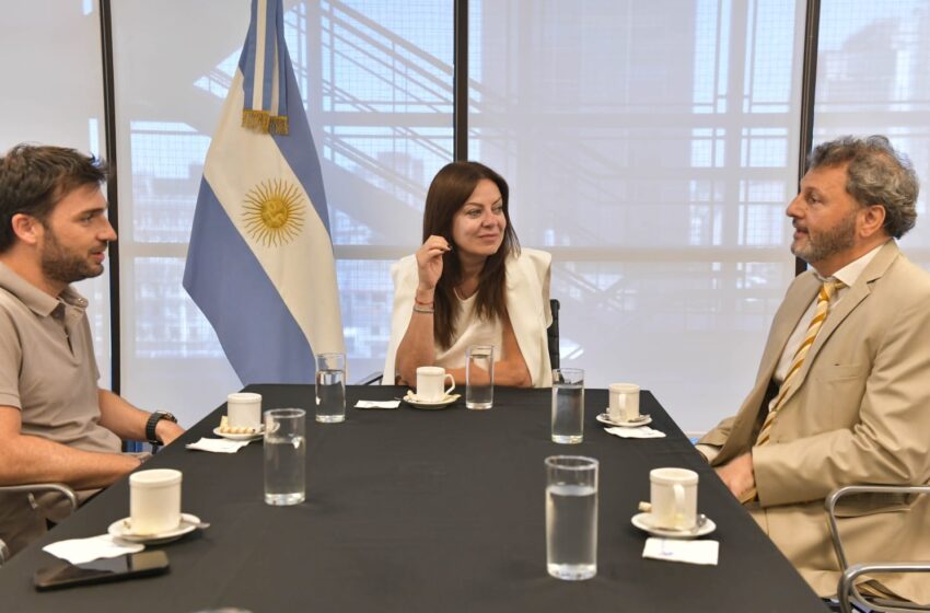  Torres se reunió con funcionarios nacionales para coordinar políticas sociales en la provincia