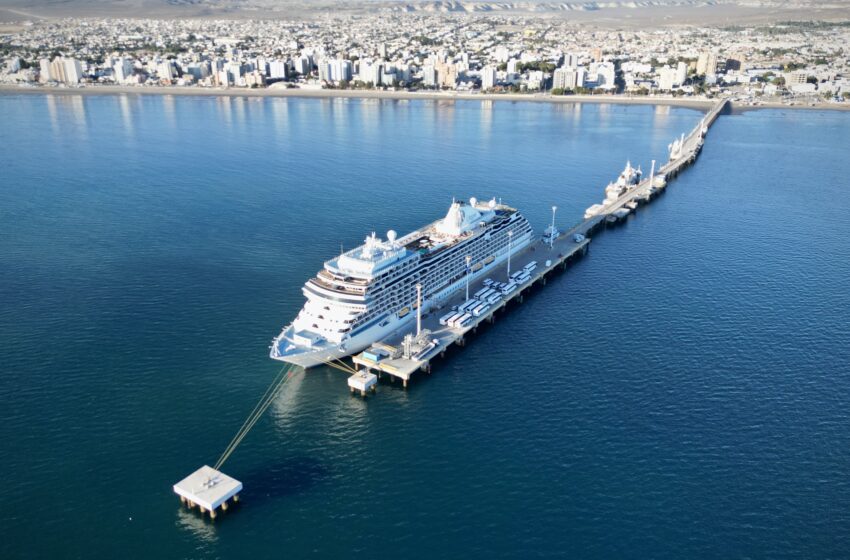  Temporada de Cruceros: El Seven Seas Splendor arribó a Puerto Madryn