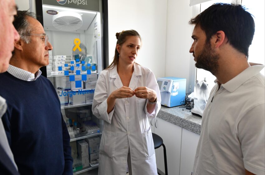  Torres participó de la entrega de equipamiento médico para el Hospital de Comodoro Rivadavia