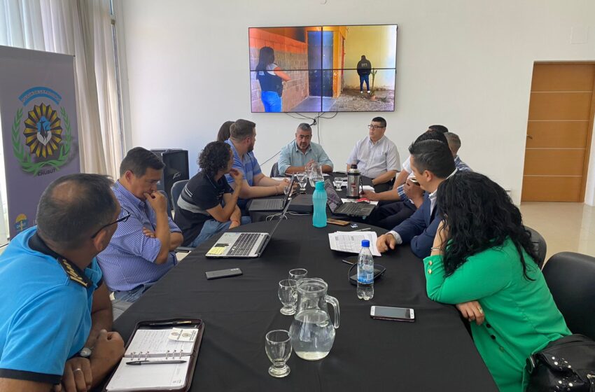  Gobierno acordó un aumento del 33% con Policía del Chubut para los próximos tres meses