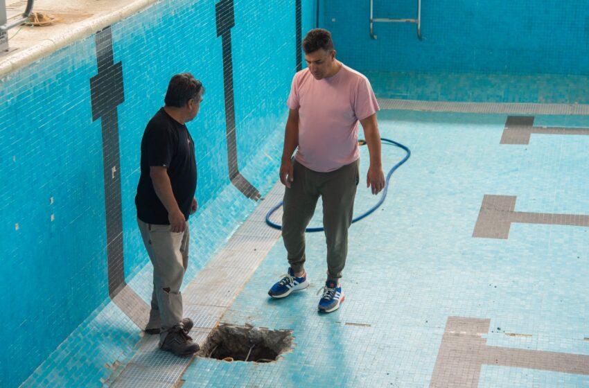  La Municipalidad de Sarmiento realiza obras de mantenimiento en las piletas del natatorio