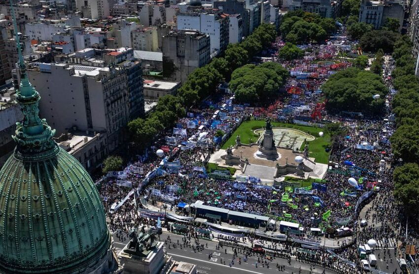  Un paro que no tuvo nada de general y una movilización que requirió ayuda para mostrarse contundente