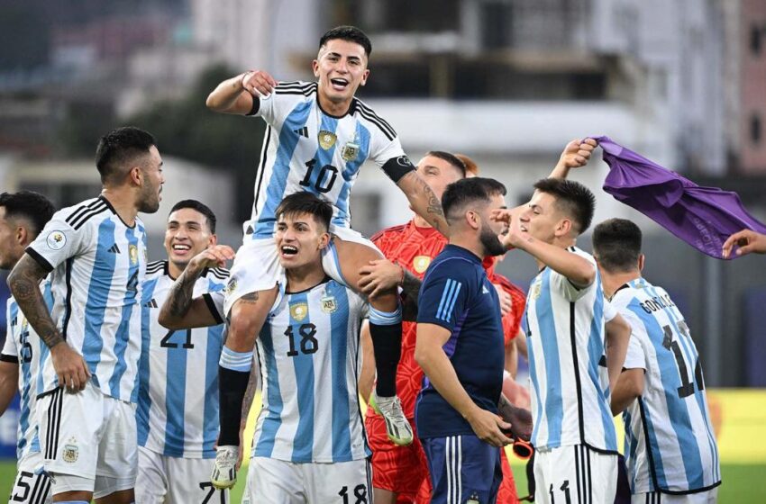  En un clásico infartante, Argentina superó a Brasil y se metió en los JJ.OO de París
