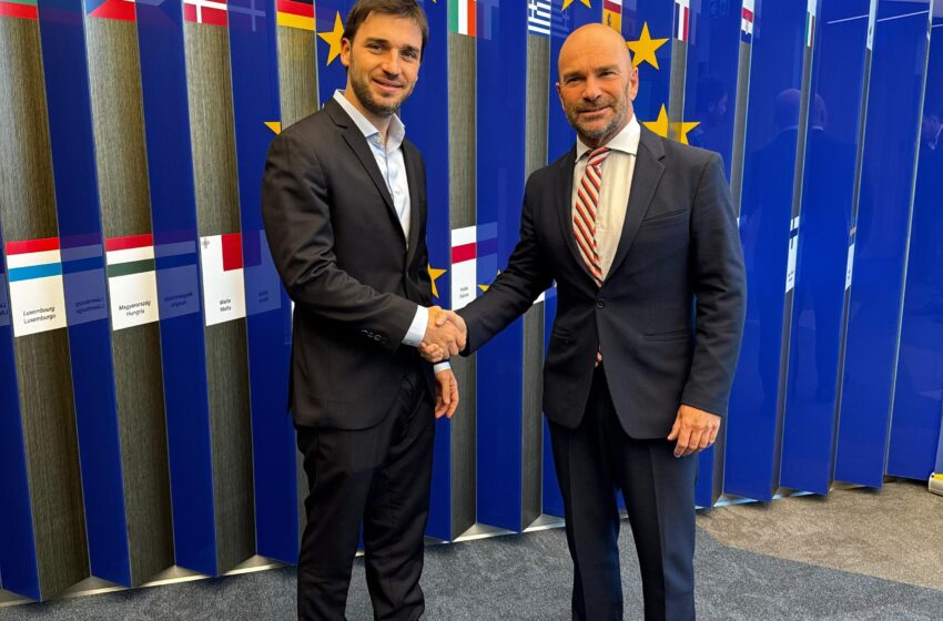  Torres se reunió con el embajador de la Unión Europea para trabajar en proyectos conjuntos