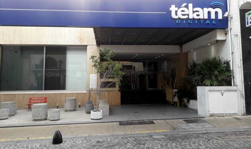  Milei afirmó que su gestión cerrará la Agencia Nacional de Noticias Télam