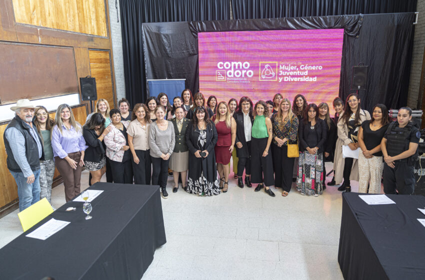  Con una importante mesa de diálogo, comenzaron las actividades por el Mes de la Mujer Trabajadora