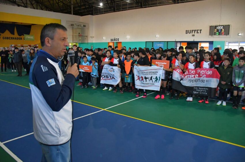  Más de 350 deportistas participaron de los Juegos Comunales en José de San Martín y Gobernador Costa