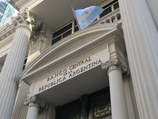 Billetes de $10.000 se preparan para salir a la calle a fines de mayo, cuando ya valdrán casi un 30% menos