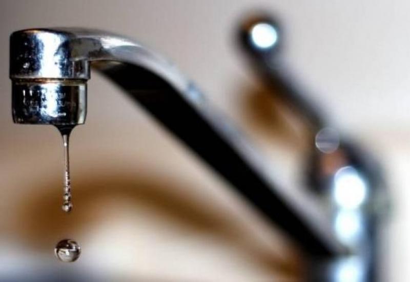  CORTE DE AGUA EN 9 BARRIOS DE ZONA NORTE POR AVERÍA