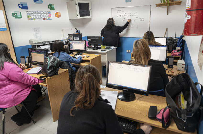  Más de un centenar de personas participan de los talleres tecnológicos