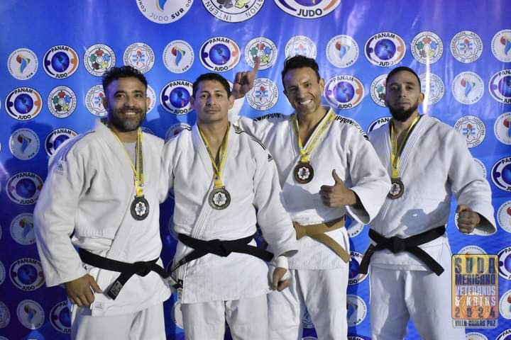  Comodorenses lograron grandes resultados en el Sudamericano de Judo de Veteranos
