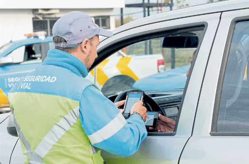  Fin de la cédula azul: cómo autorizar a alguien a manejar un auto desde ahora