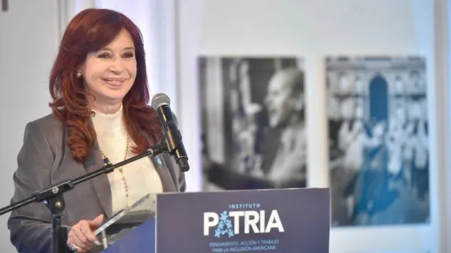  Cristina Kirchner cuestionó el superávit del Gobierno, la ley Bases y le pidió a Javier Milei que «deje de hablar tonterías»