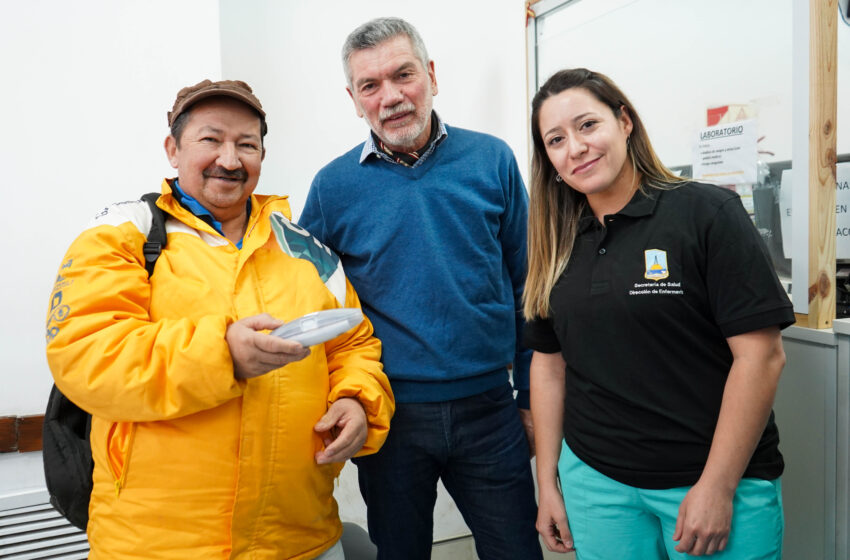  Salud Municipal entregó 60 pares de lentes a vecinos de distintos barrios de Comodoro