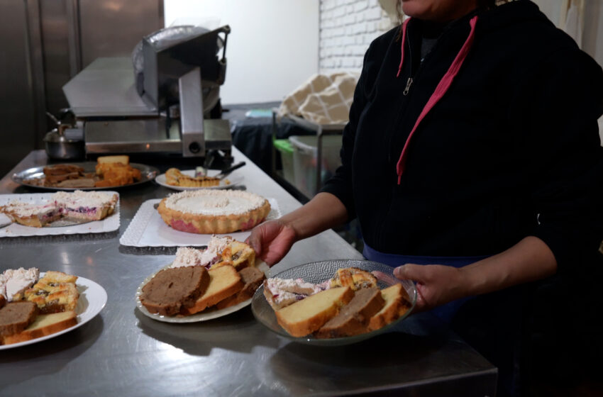  El curso de Auxiliar en panadería y pastelería orientado a jóvenes culminó con un trabajo final denominado “Merienda Solidaria”