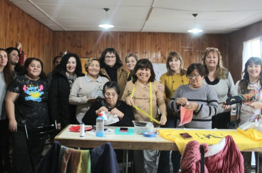  “Los talleres barriales son espacios de encuentro y contención”