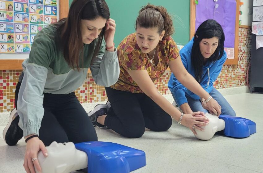  Provincia brindó charla sobre primeros auxilios y RCP a docentes de Rada Tilly
