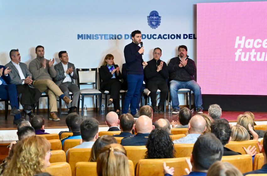  Torres: “En Chubut estamos haciendo futuro”