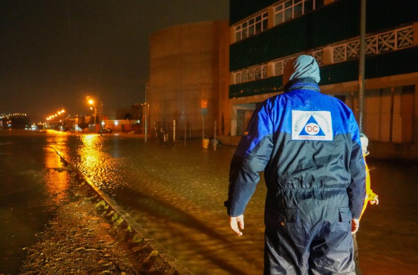  Se refuerzan las tareas para despejar la acumulación de barro y nieve en los barrios