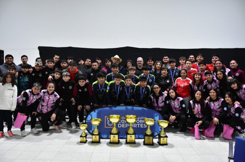  Reconocimiento para los equipos comodorenses de futsal que jugaron competencias nacionales