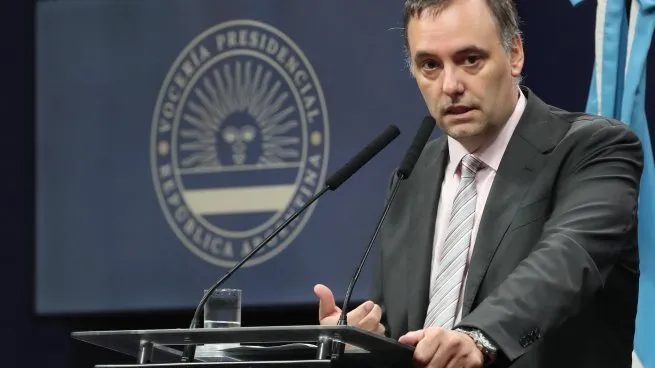  Manuel Adorni: «El apoyo del FMI es total a lo que estamos haciendo»