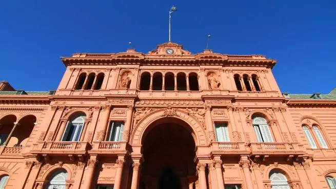  Tensión en los mercados: cómo se vivió la suba del dólar en Casa Rosada
