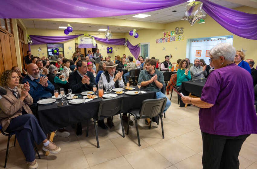  Othar acompañó los festejos por el 25° Aniversario de Nosotros También