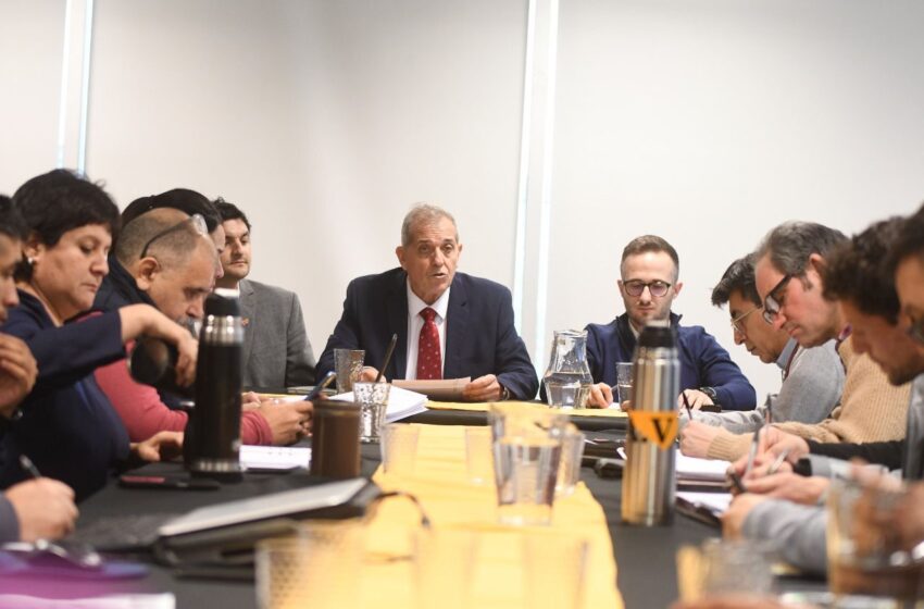  Paritaria docente: El Gobierno del Chubut acordó un aumento salarial del 20% en tres meses y mejoras en el ítem “Zona Patagónica”