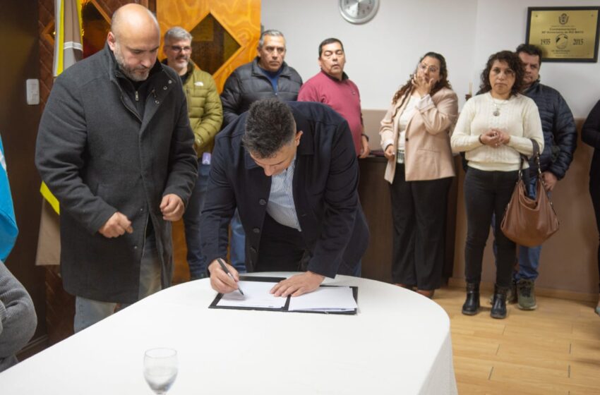  Balochi y Loyaute firmaron importantes convenios de colaboración productiva e inclusión social en el aniversario de Río Mayo