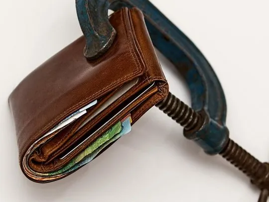  El regreso de Ganancias: la clase media, entre ahorrar menos o recortar consumos