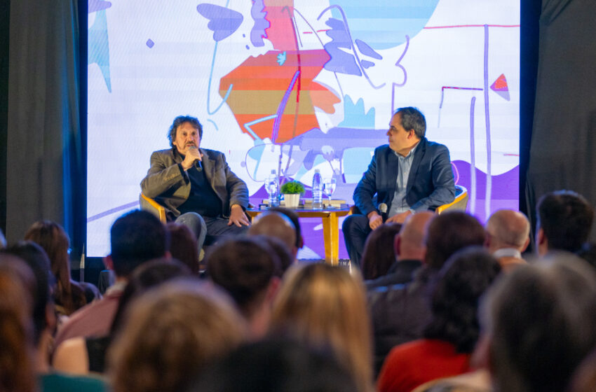  Felipe Pigna, Magalí Tajes y Claudia Piñeiro, a sala llena en la Feria del Libro